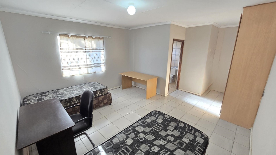11 Bedroom Property for Sale in Brandwag Free State